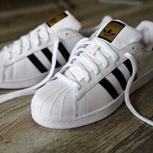 Adidas Original Superstar Foundation- White/Black Women's size 9, Men's 7 NWT
